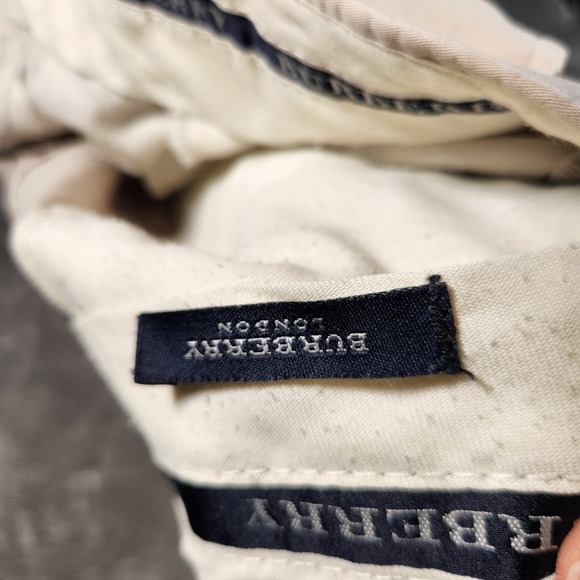 Burberry Golf Shorts Men's 42X9 Beige Pleated Chino Casual Khaki - Picture 7 of 13